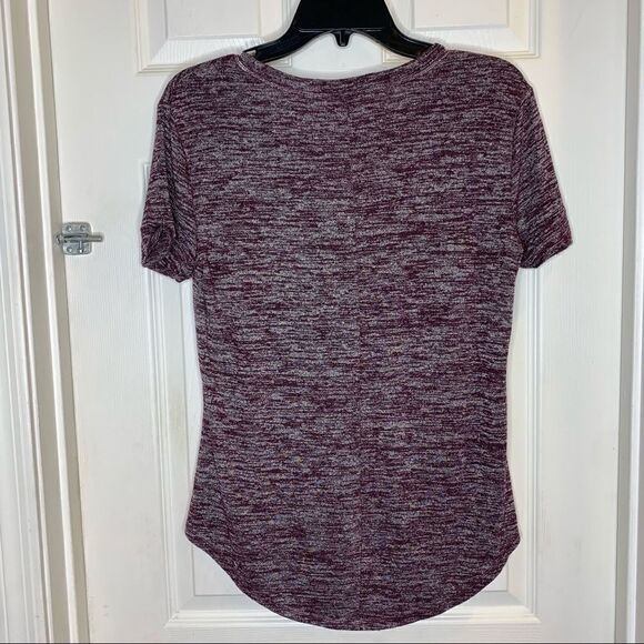 a.n.a Short Sleeve Super Soft Knit Tee Shirt Women's Size Medium Burgundy - Picture 5 of 8